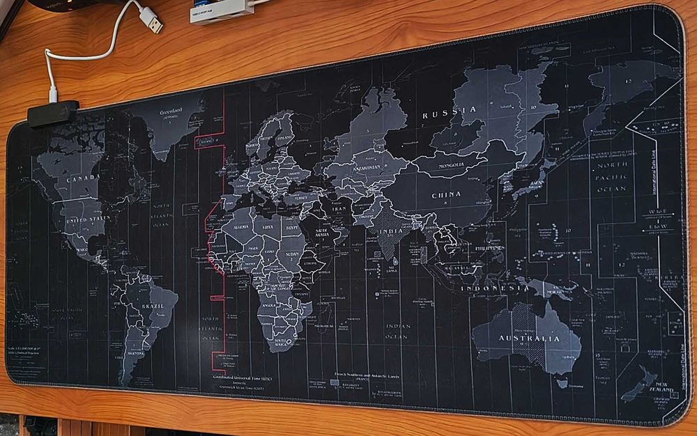 Подложка за мишка RGB World map и USB плазмена лампа за бюро