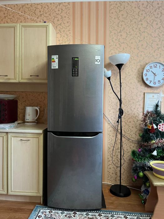 Холодильник LG, с гарантией