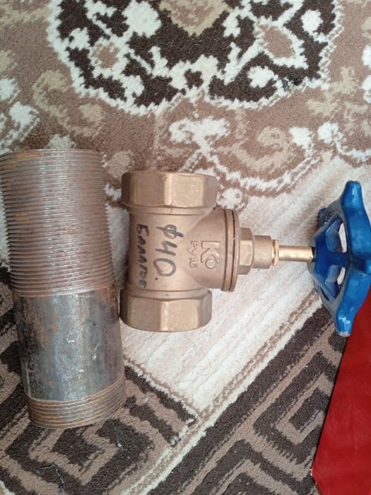 Продам.       краны