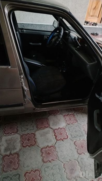 Tico avtomobili sotiladi
