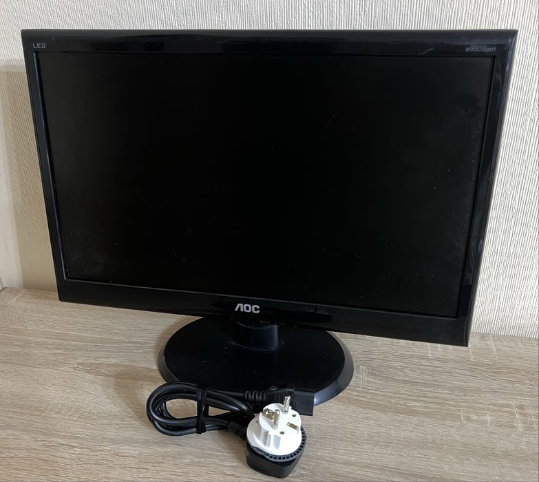 Монитор AOC e950Swn