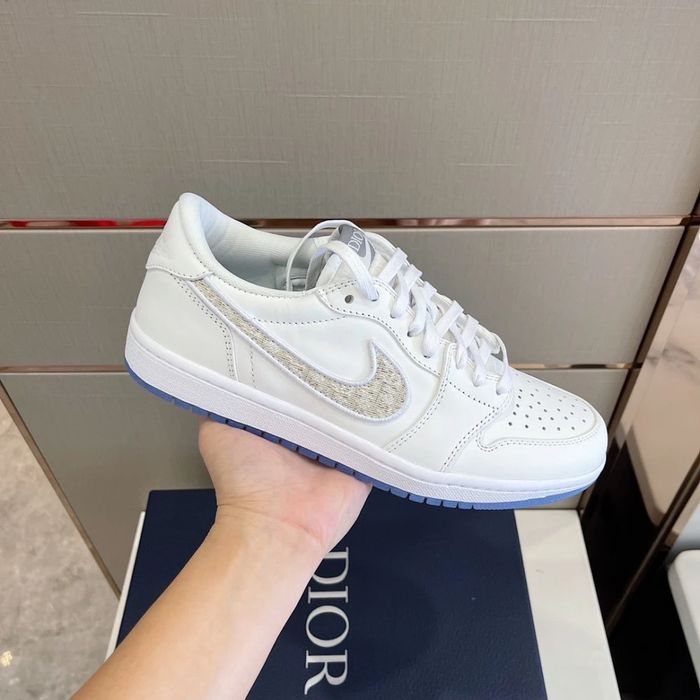 CD B27 Low Top White/Gray