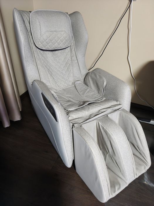 Масажен Стол REXTON Z02-Grey с компактни размери и SL - масажна ши