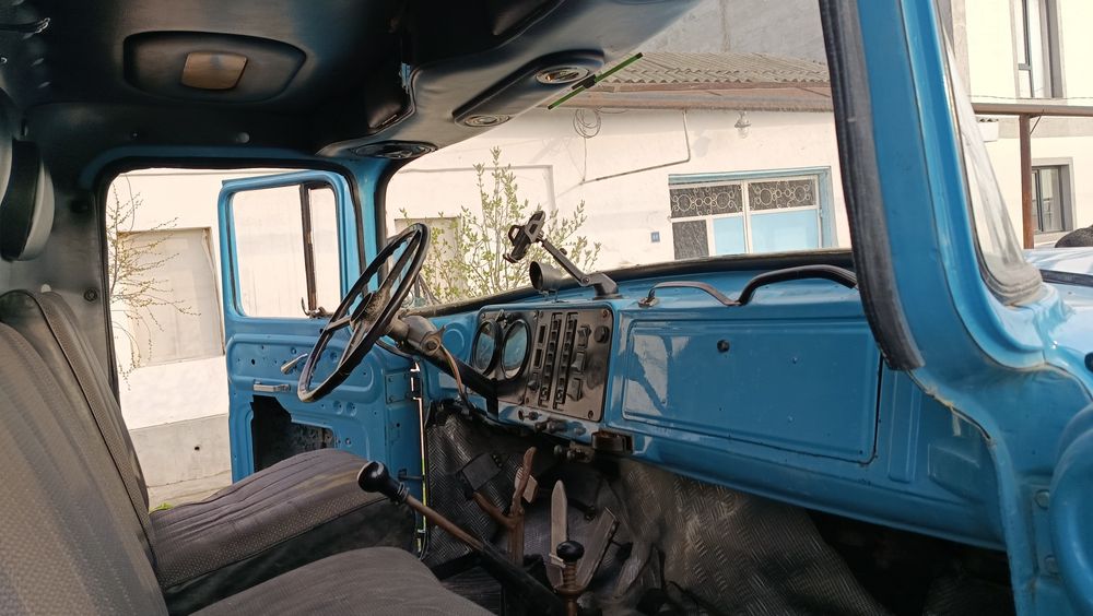 Zil samasval 5 kub sotiladi