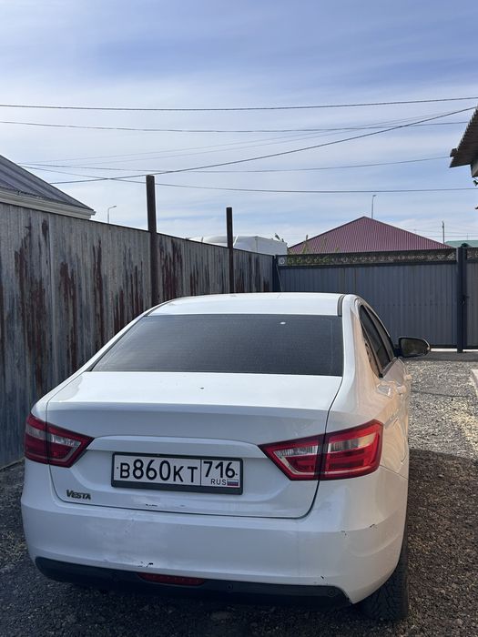 Lada Vesta продам