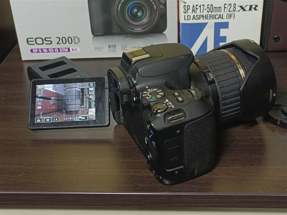 Canon 200d +2 объектива возможен обмен