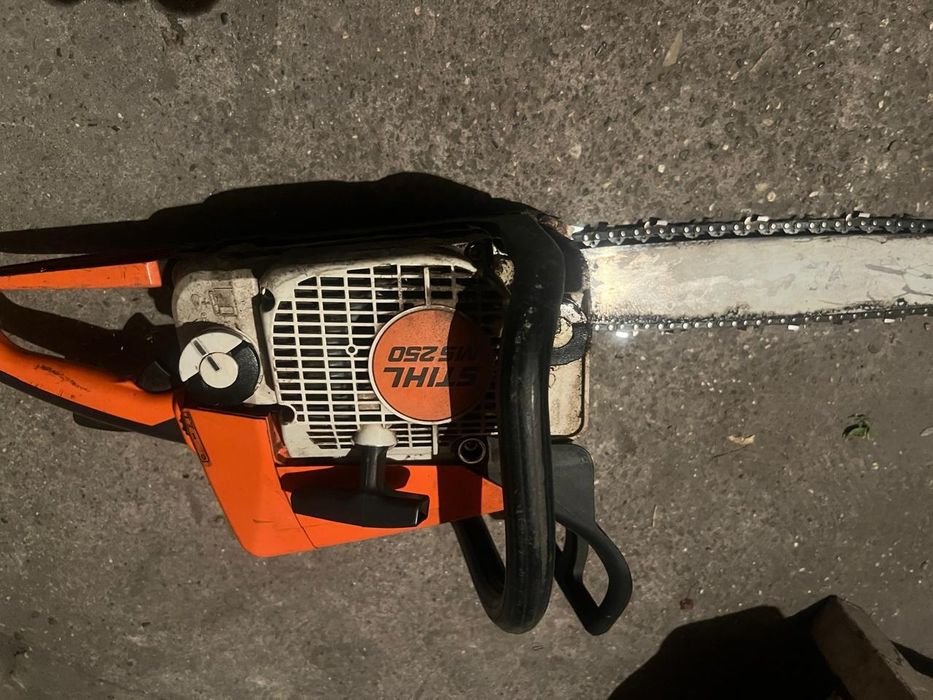 Продам бензопила марка 250 б/у
