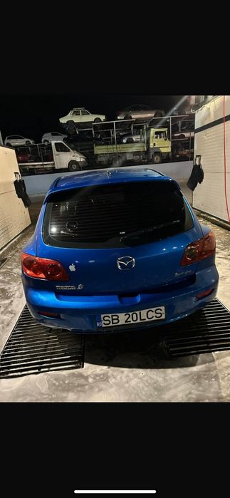 Vând mazda  3. 16