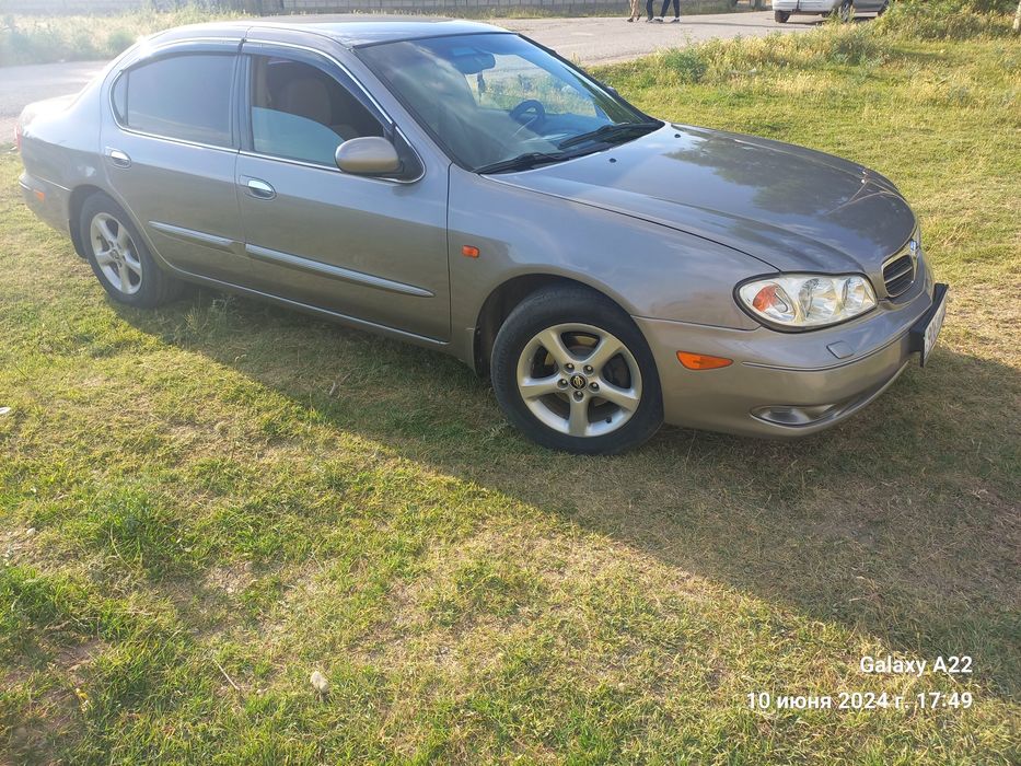 Ниссан максима 2куб. Газ, бензин.