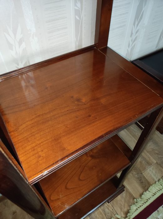 Дизайнерский стеллаж для дома и офиса. Италия, массив красного дерева