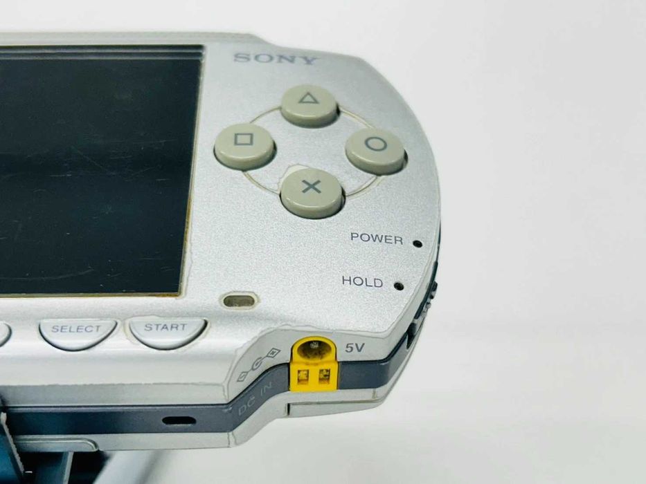 Sony PlayStation Portable PSP 1000 употребяван с кутия и книжки