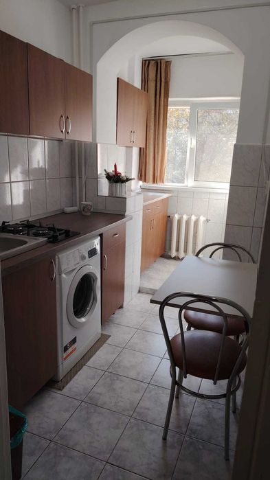 Dau în chirie garsoniera