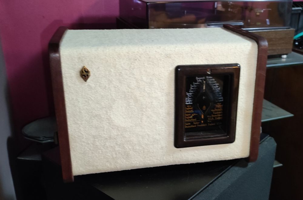 Лампово радио SIERA