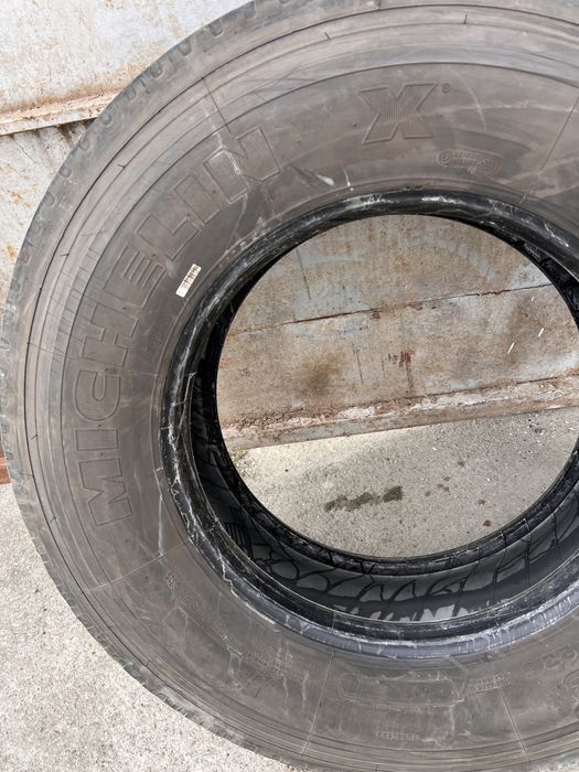 2 anvelope autocar 295/80/22.5 , Michelin , 13 mm !