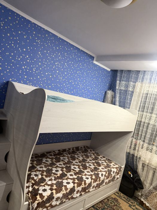 Кровать двухъярусная