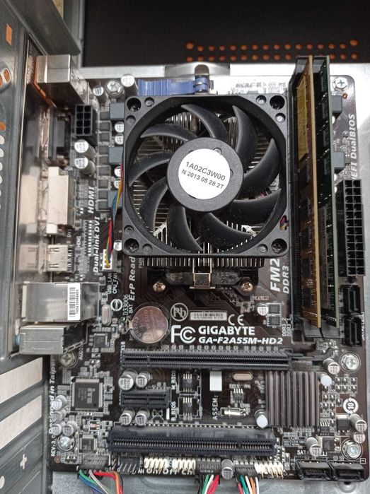 ProcesorAMD A8-6600K +Placa Baza  +16GBDDR3