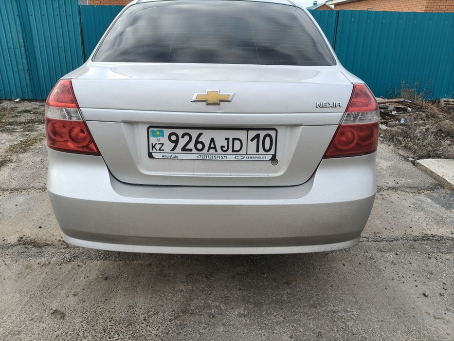 Продам нексию 21 год
