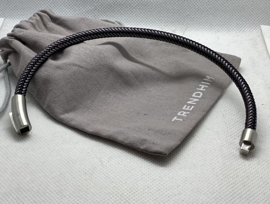 Сребристо - черна гривна от кабел TRENDHIM