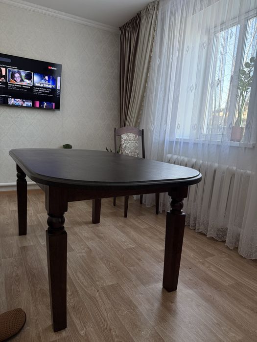 Продам стол+стульев (8шт)