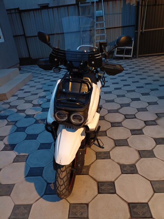 Скутер танк продам