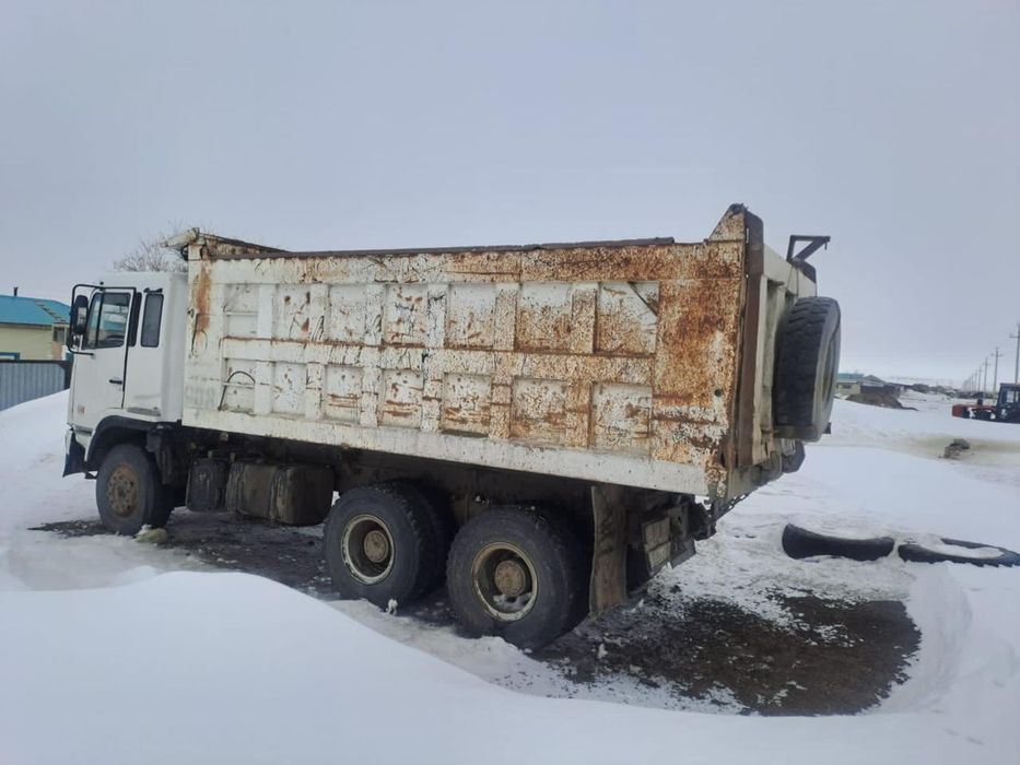 Продам самосвал Шахман