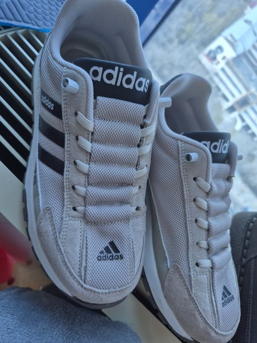 Кроссовки спорт  бірақ рет кидім