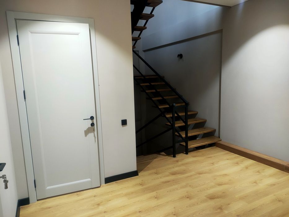 Tayor hovli 3.3 sotik  hujatlar hamasi joida. Dustlik mahalasida