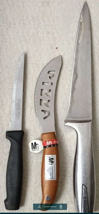 Ножи кухонные и деревянные лопатки состояние новое