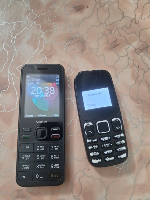 Продам два простых телефона