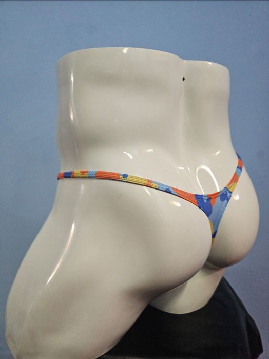 Мужские стринги в наличии