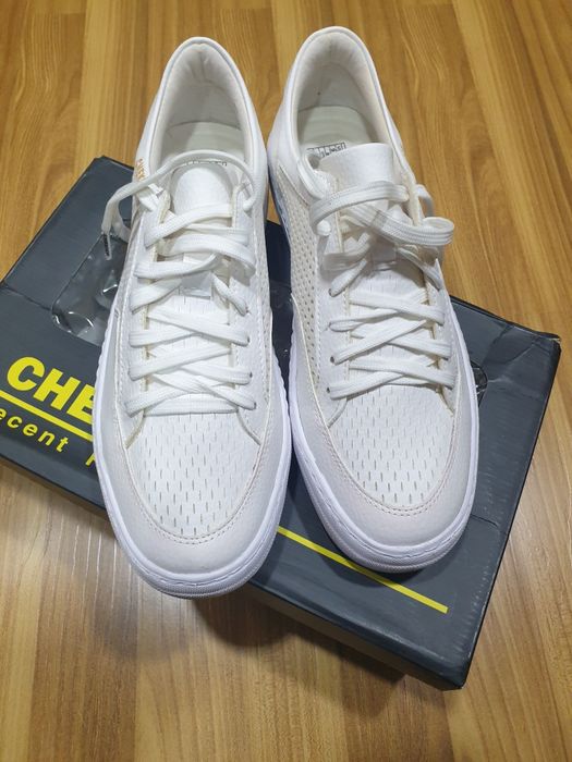 Продам кросовки турецкие