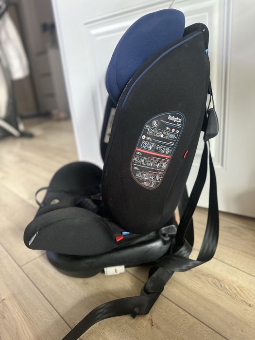 Автокресло в идеальном состояний