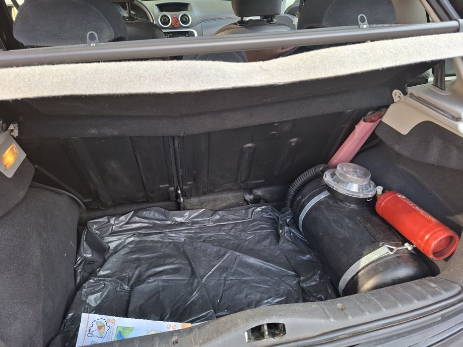 Лек автомобил Ситроен C 3