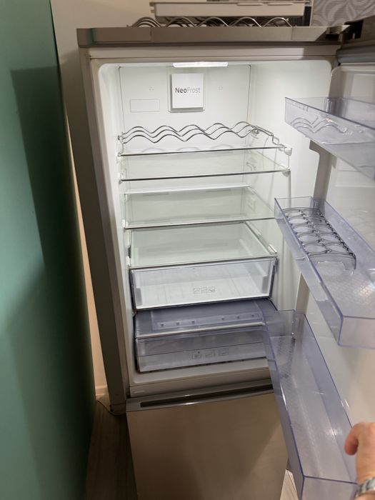 Frigider Beko , No Frost, Super Pret