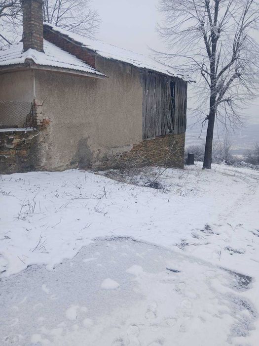 Къща в село Голяма Брестница