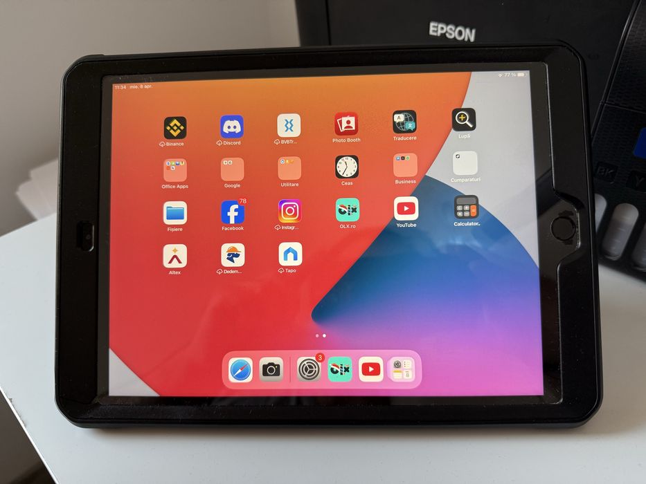 Vand tableta Apple Ipad gen 8 stare impecabila