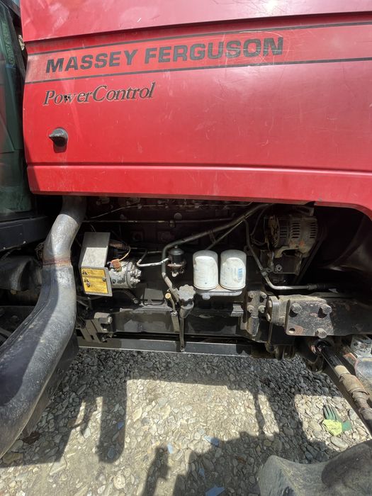 Tractor Massey ferguson  8220, 155 cp