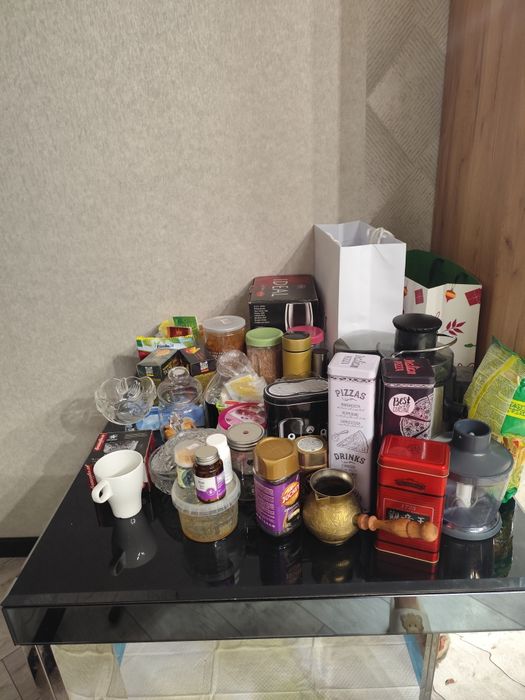 Кухонный гарнитур,стол, 4 стула