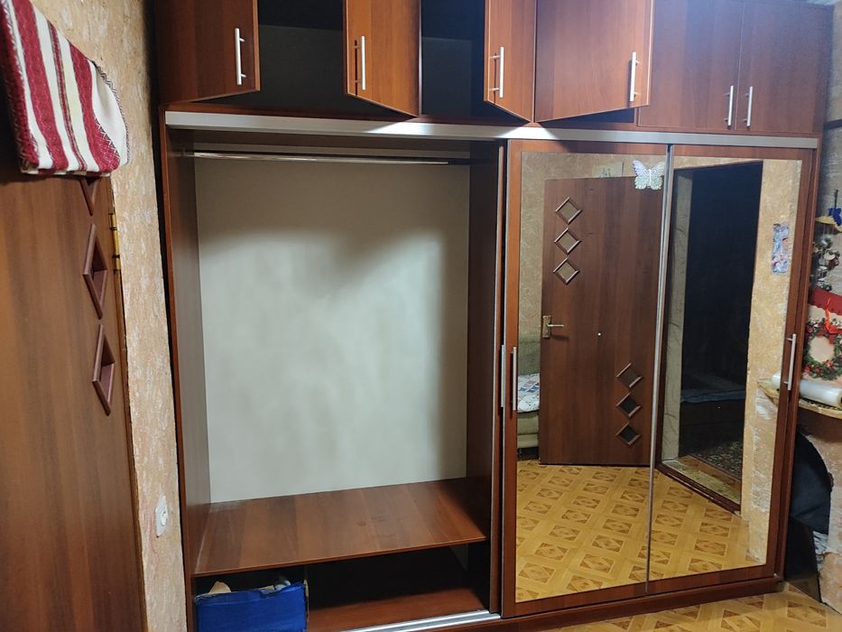 Продам шкаф купе
