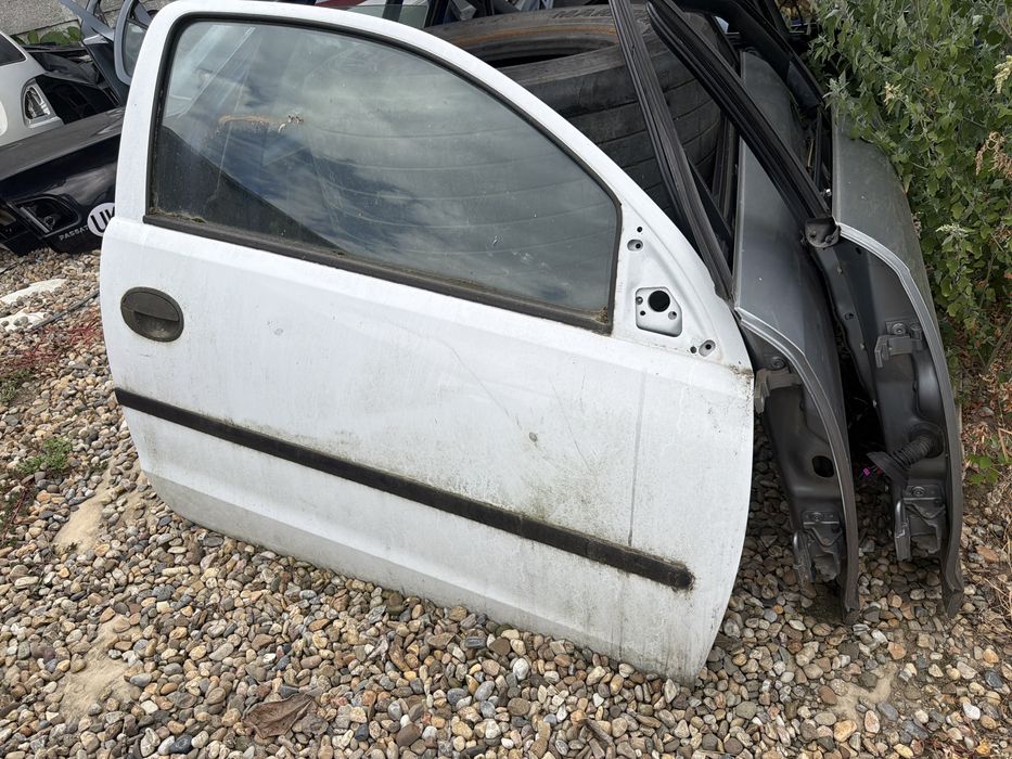 Usa dreapta Opel corsa C ,2+1 usi