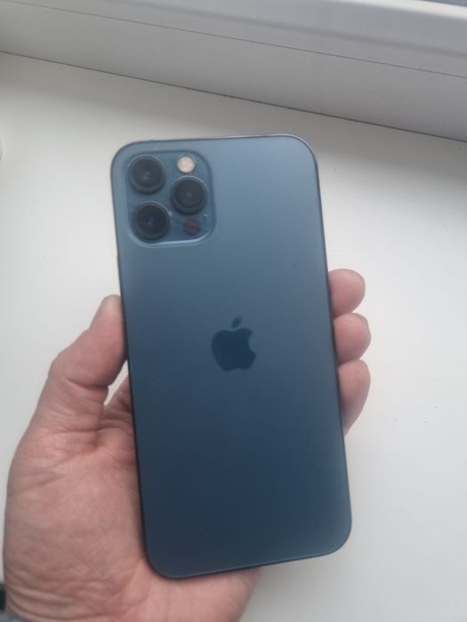 Продам айфон 12 про 256