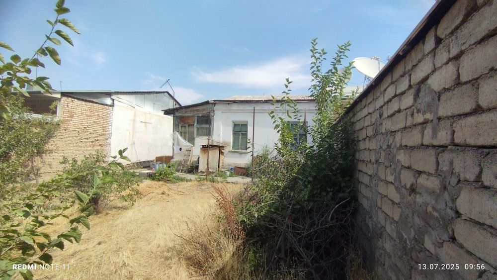 Продаётся участок в Иззат махаля