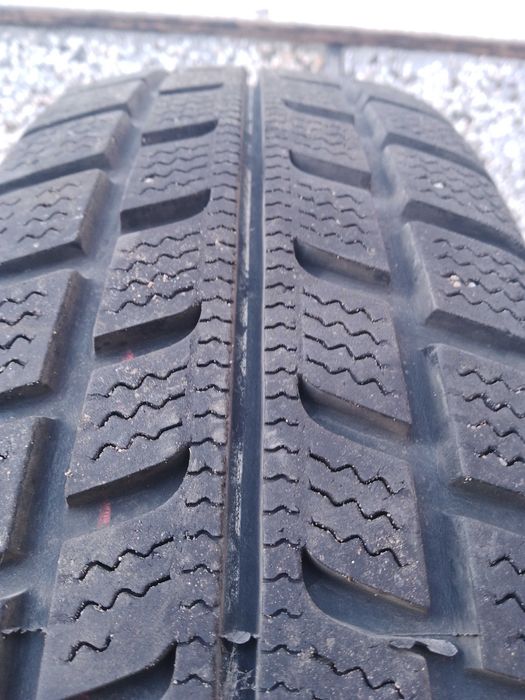 Гуми с джанти от Фиат Пунто.