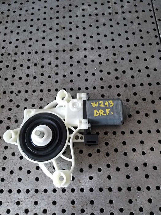 Motoras macara dreapta fata mercedes e class w213 a0009065706