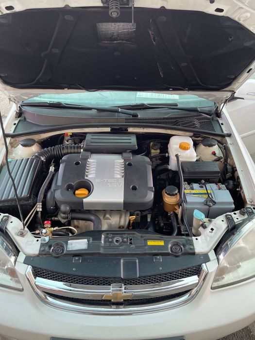 Prodaetsa Lacetti 1.8 srochna