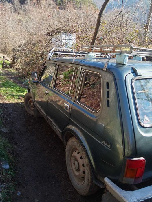 Продава се лада нива