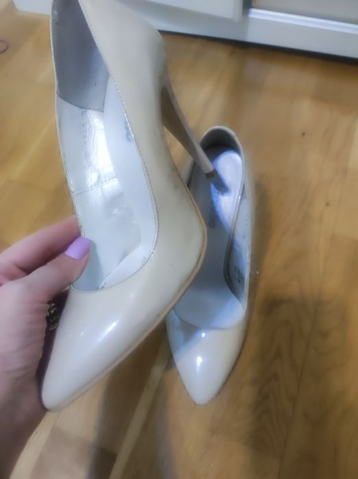 Pantofi eleganți