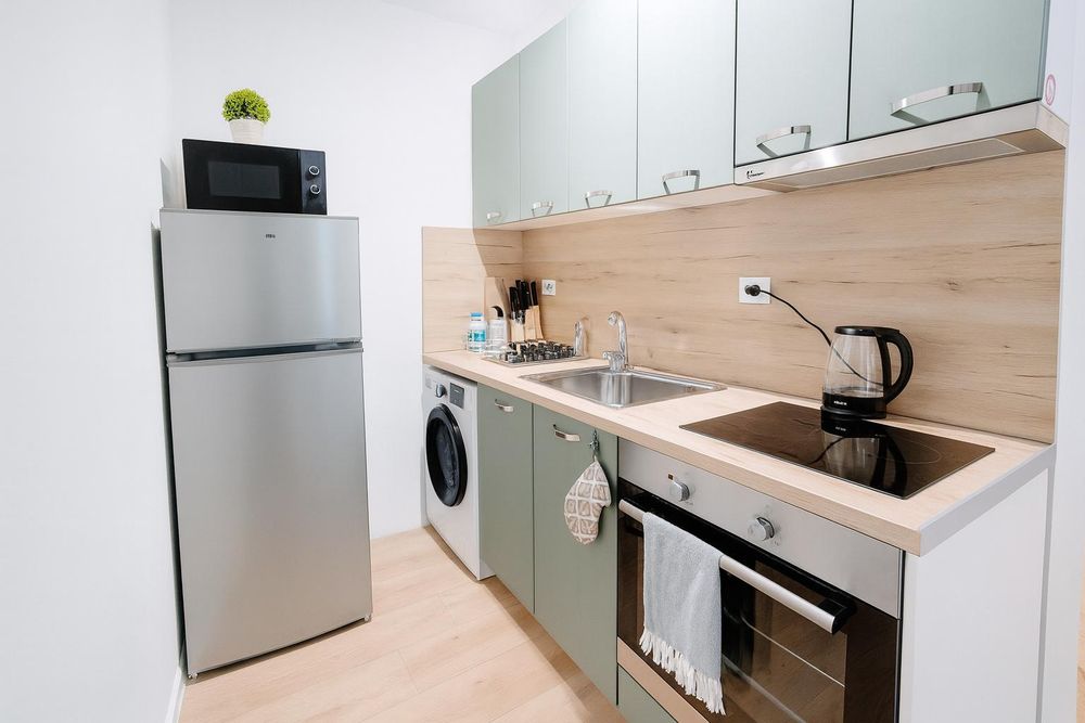 Едностаен апартамент под наем в Център