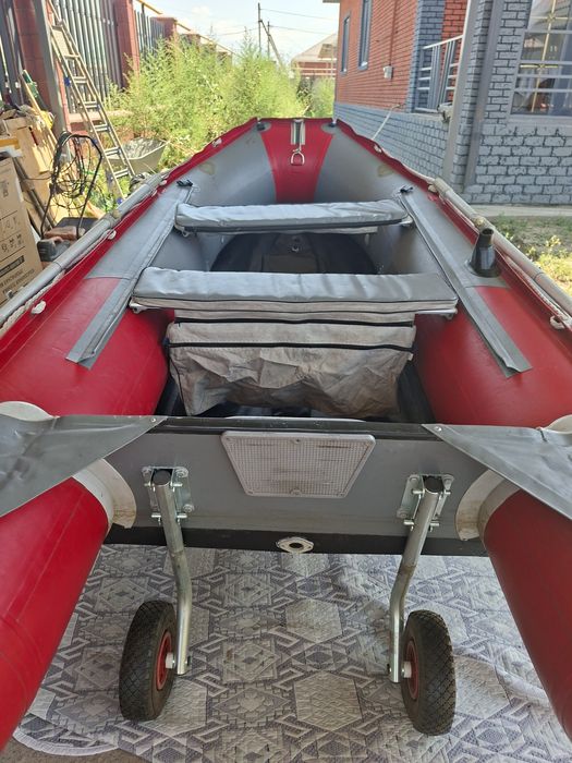 Лодка " Marin" южно крейская
