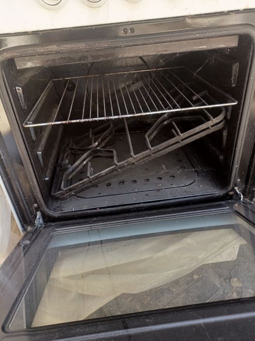 Продам газовую плиту